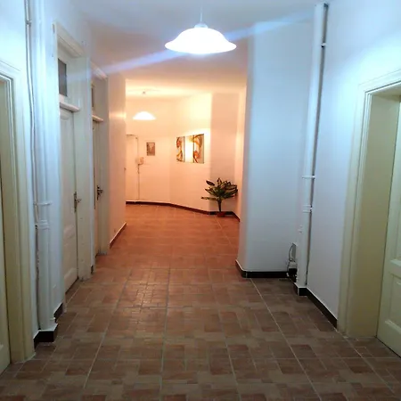 Hosting Flats Hospety Group Pensión Roma