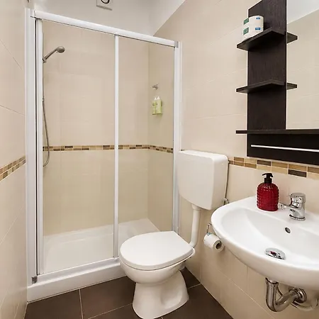 Hosting Flats Hospety Group בית הארחה