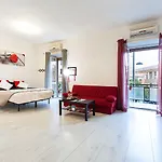 Hosting Flats Hospety Group Casa de hóspedes *