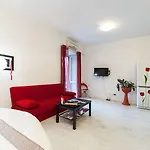 Hosting Flats Hospety Group Casa de hóspedes