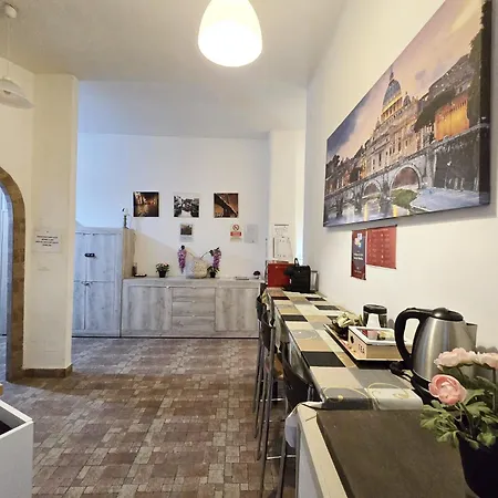 Hosting Flats בית הארחה