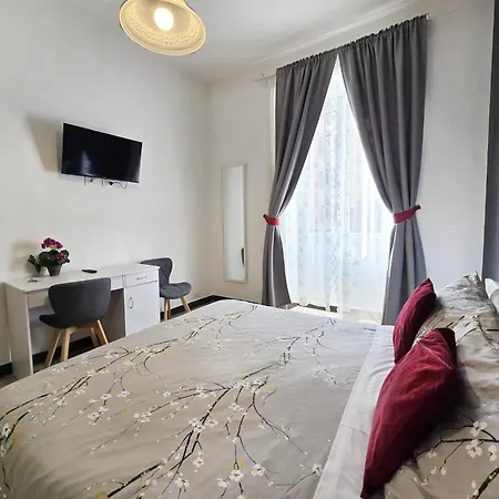 Hosting Flats בית הארחה *