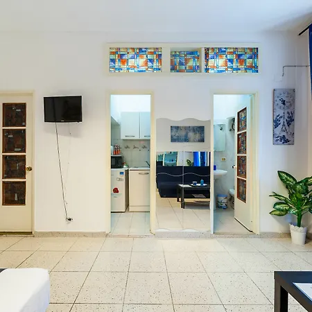 Hosting Flats רומא